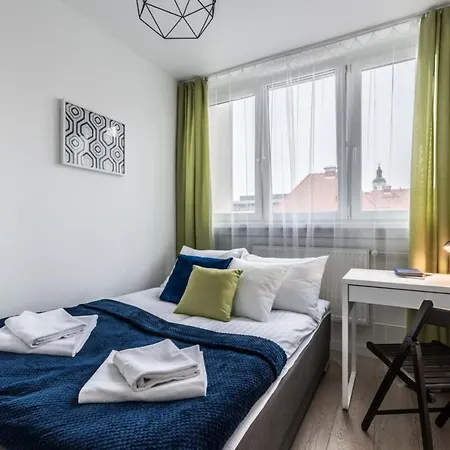 Rent Like - Szewska 46 *